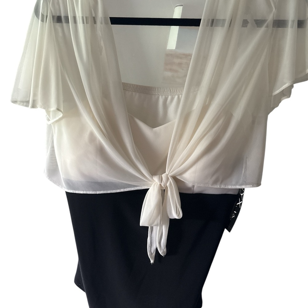 Onyx Black and Ivory 2 piece top